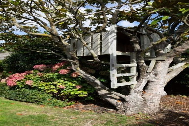 Photo of property in 4 Landsdowne Terrace, Cashmere, Christchurch, 8022