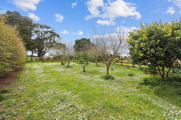 Photo of property in 137 Hart Road, Pukekohe, 2676