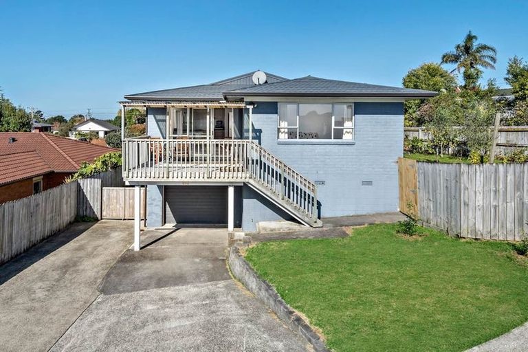 Photo of property in 262 Royal Road, Massey, Auckland, 0614