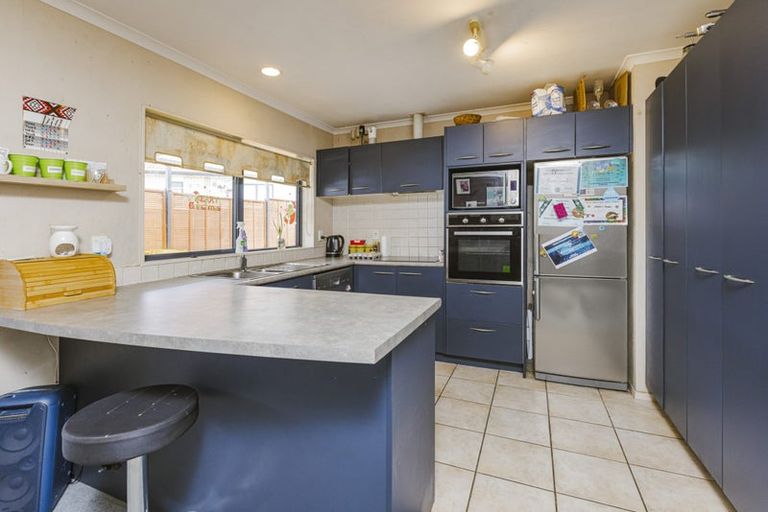 Photo of property in 323 Mahia Road, Weymouth, Auckland, 2103