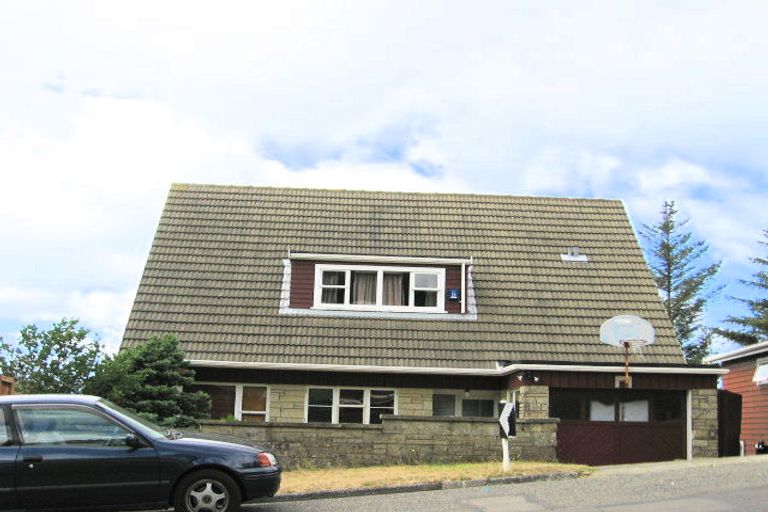 Photo of property in 32 Halifax Street, Kingston, Wellington, 6021