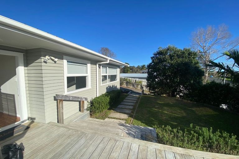 Photo of property in 16a Walbrook Road, Manly, Whangaparaoa, 0930