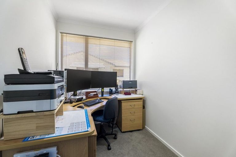 Photo of property in 1/22 Ellenbury Place, Stanmore Bay, Whangaparaoa, 0932