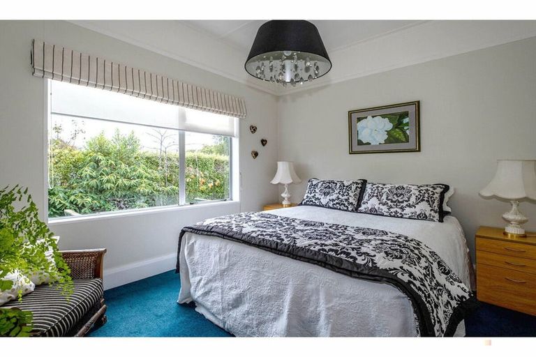 Photo of property in 12 Parsonage Road, Waimate, 7924