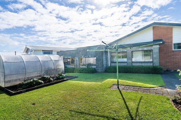 Photo of property in 54 Walker Street, Riverton/aparima, Riverton, 9822