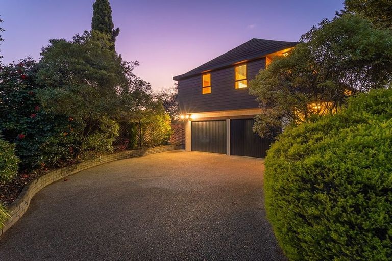 Photo of property in 10 Edgewater Street, Waikanae, 5036