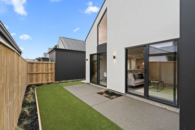 Photo of property in 2/25 Winters Road, Redwood, Christchurch, 8051