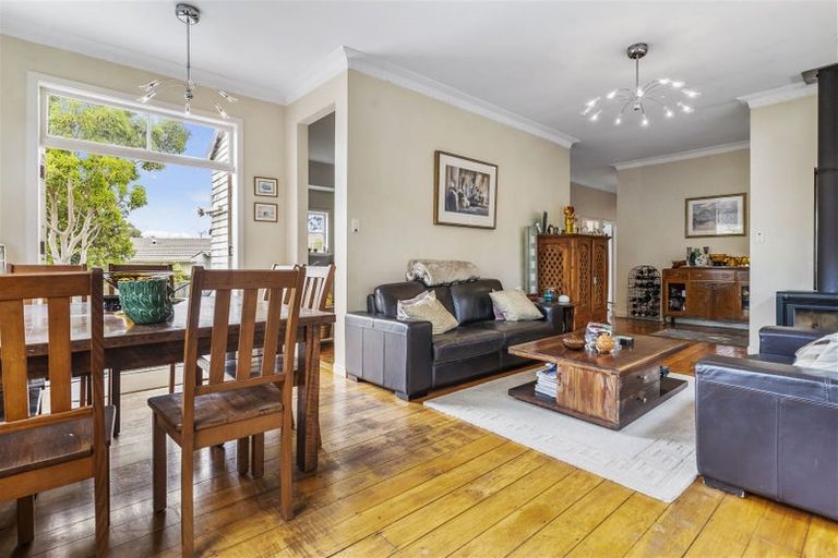 Photo of property in 2/1 Diomede Street, Bayswater, Auckland, 0622