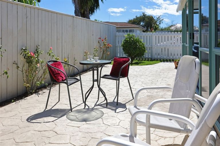 Photo of property in 1 Poinsettia Place, Henderson, Auckland, 0610