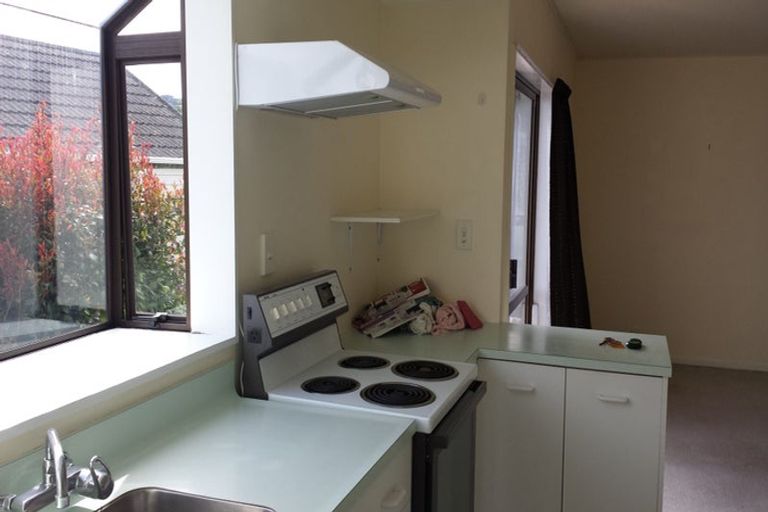 Photo of property in 3 Maracas Crescent, Grenada Village, Wellington, 6037