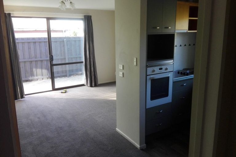 Photo of property in 1/59 Royal Park Drive, Parklands, Christchurch, 8083