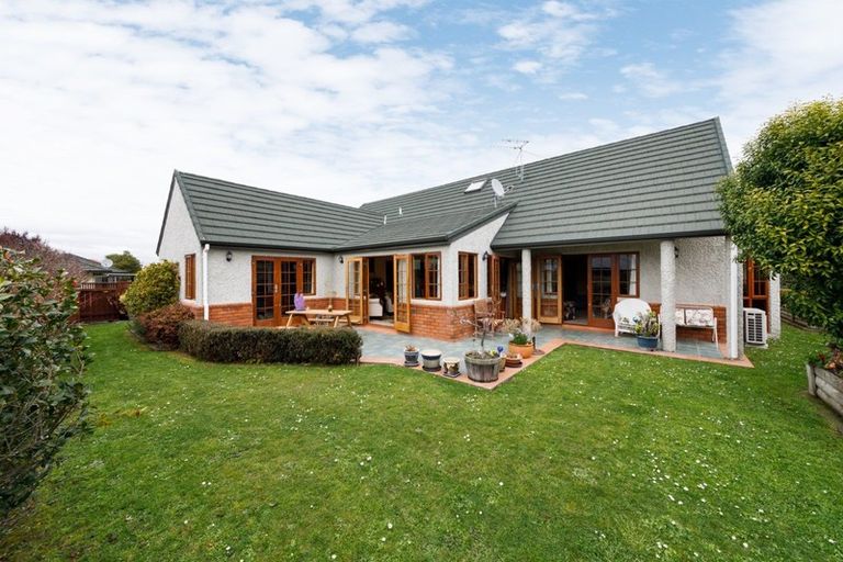 Photo of property in 8a Camden Street, Feilding, 4702