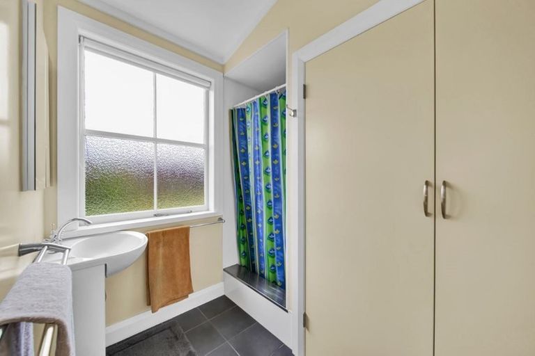 Photo of property in 25 Barrett Street, Westown, New Plymouth, 4310