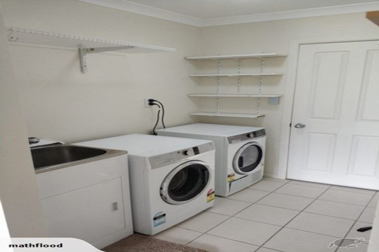 Photo of property in 4 Comber Place, Johnsonville, Wellington, 6037