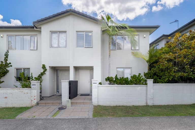 Photo of property in 131 Baverstock Road, Flat Bush, Auckland, 2016