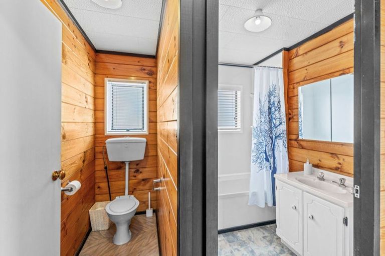 Photo of property in 11 Russell Street, Marton, 4710