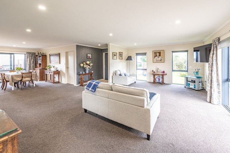 Photo of property in 25 Edith Collier Drive, Otamatea, Whanganui, 4500