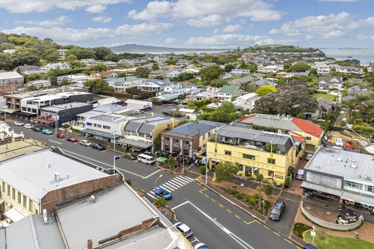 Photo of property in 10b Victoria Road, Devonport, Auckland, 0624