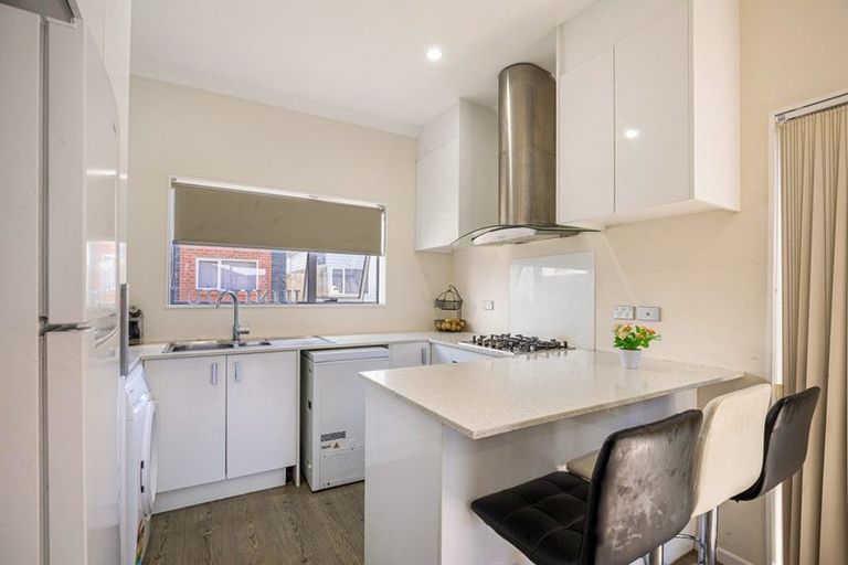 Photo of property in 49a Senator Drive, Manurewa, Auckland, 2105