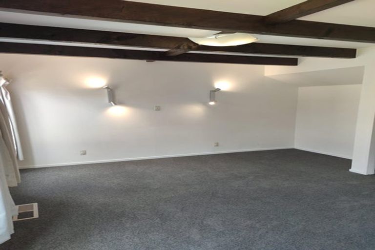 Photo of property in 39b Parkvale Road, Karori, Wellington, 6012