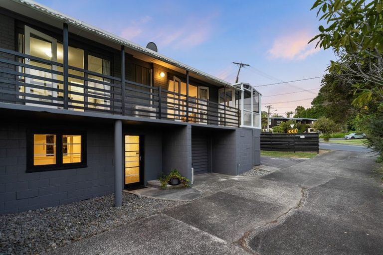 Photo of property in 1/420 Beach Road, Mairangi Bay, Auckland, 0630