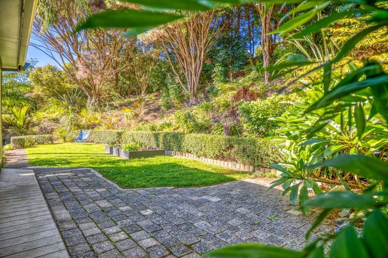 Photo of property in 13 Long Beach Road, Russell, 0202