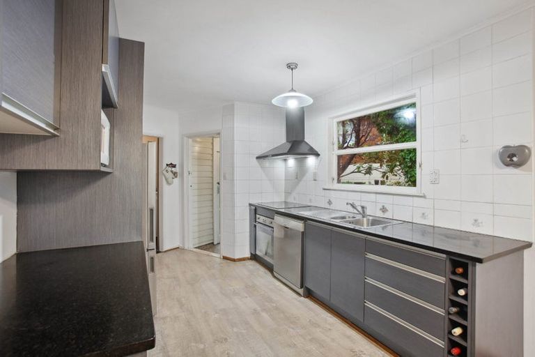 Photo of property in 33 Nevada Avenue, Pakuranga Heights, Auckland, 2010