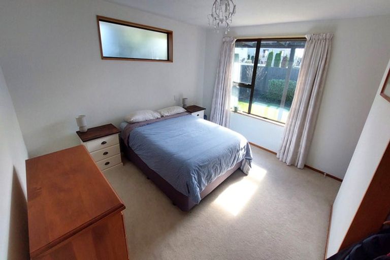 Photo of property in 74 Maidstone Road, Ilam, Christchurch, 8041