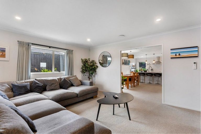 Photo of property in 19 Parkgrove Crescent, Pokeno, 2402