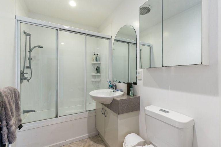 Photo of property in 93a Kelburn Parade, Kelburn, Wellington, 6012