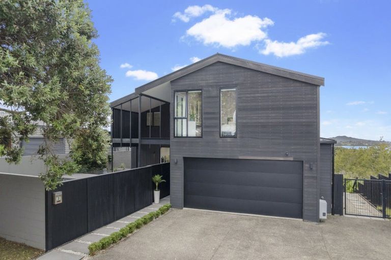 Photo of property in 25 Waimana Avenue, Northcote Point, Auckland, 0627