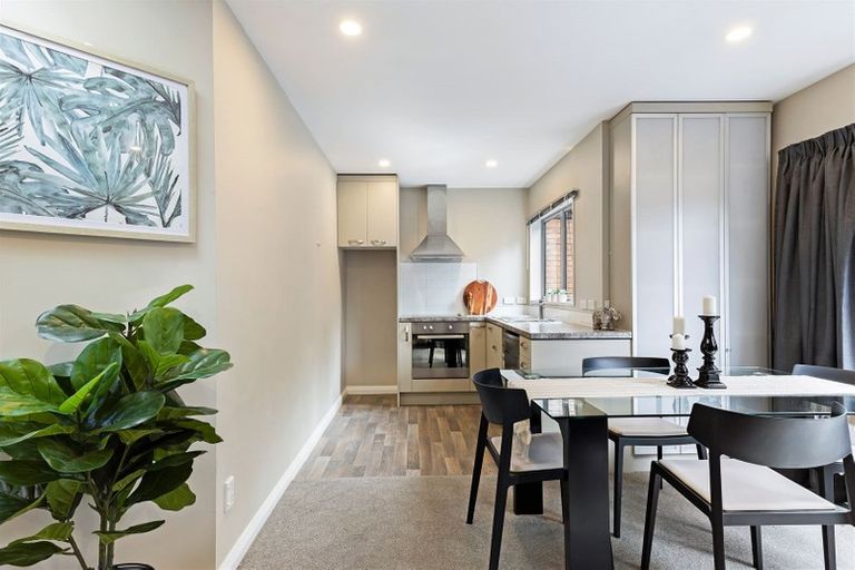 Photo of property in 121c Jeffreys Road, Strowan, Christchurch, 8052