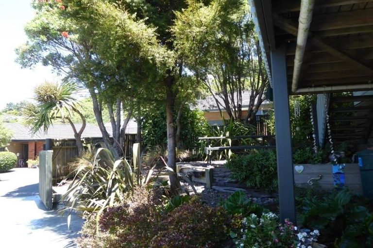 Photo of property in 14 Marjory Close, Broadmeadows, Wellington, 6035