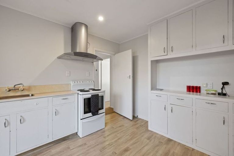 Photo of property in 2/9a Curletts Road, Sockburn, Christchurch, 8042