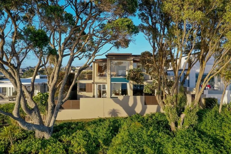 Photo of property in 115 Churchill Road, Rothesay Bay, Auckland, 0630