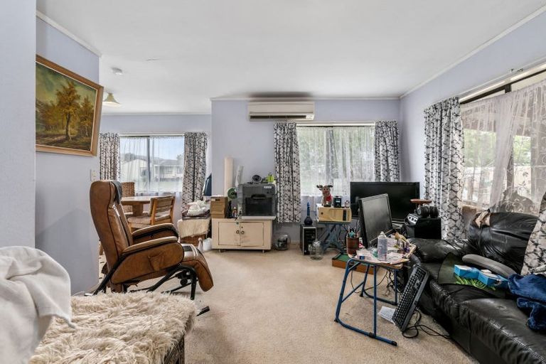 Photo of property in 15a Beech Place, Owhata, Rotorua, 3010