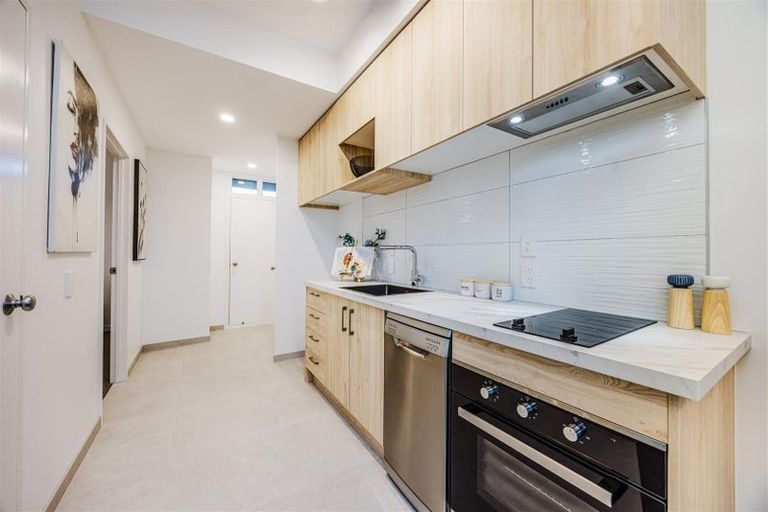 Photo of property in 66/2 Armoy Drive, East Tamaki, Auckland, 2016