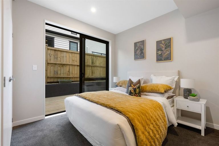 Photo of property in 28 Longshore Drive, Long Bay, Auckland, 0630