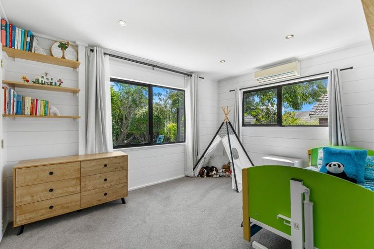 Photo of property in 31 Crampton Court, Orewa, 0931