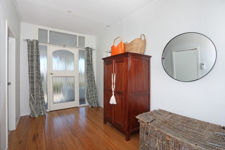 Photo of property in 38 Grey Street, Marton, 4710