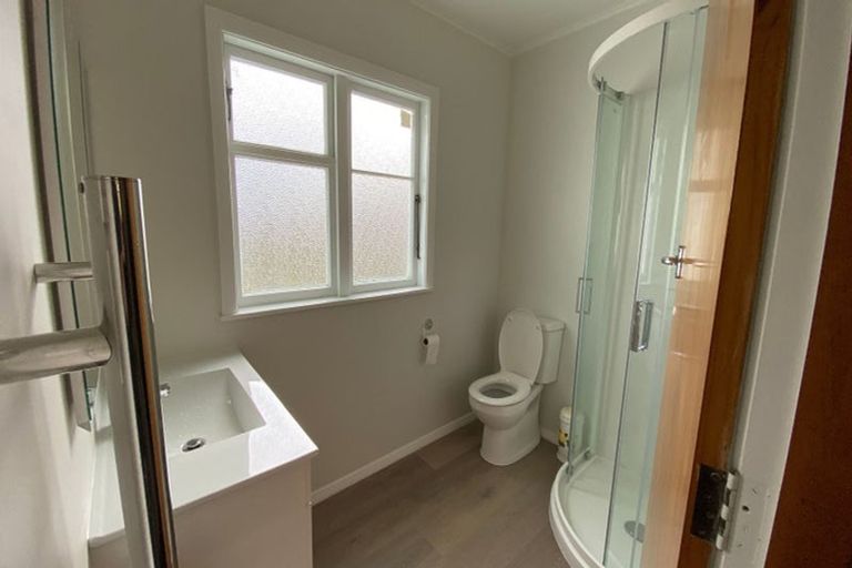 Photo of property in 66 Stokes Valley Road, Stokes Valley, Lower Hutt, 5019