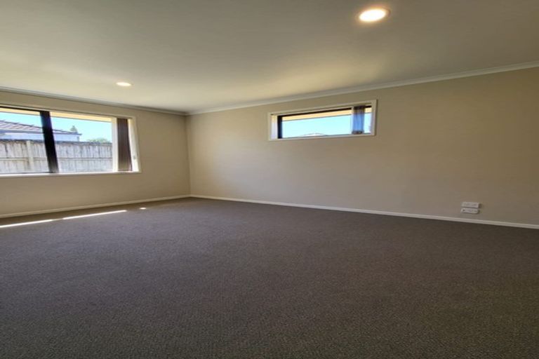 Photo of property in 49 Cyclamen Road, Mangere, Auckland, 2022