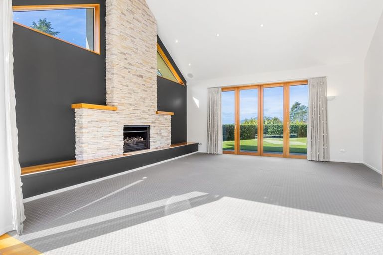 Photo of property in 5 Cameron Drive, Acacia Bay, Taupo, 3385