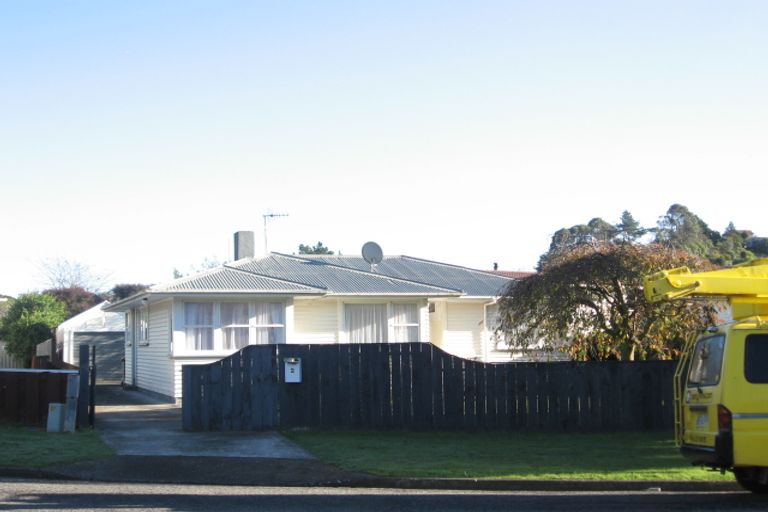 Photo of property in 6 Brazier Grove, Paraparaumu, 5032