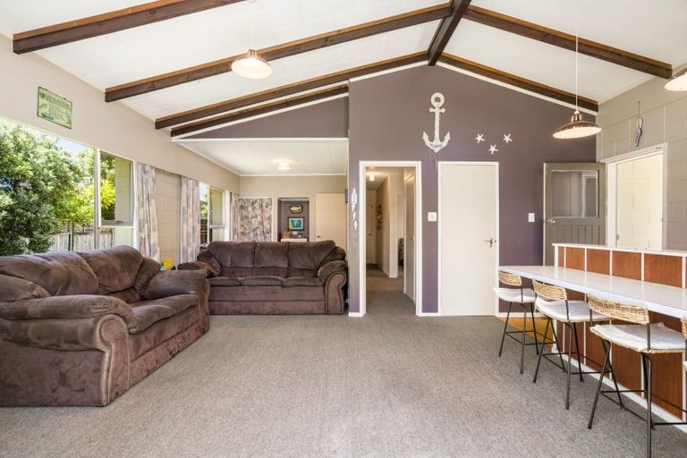 Photo of property in 108 Linton Crescent, Whangamata, 3620