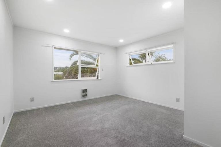 Photo of property in 86 Marlborough Avenue, Glenfield, Auckland, 0629
