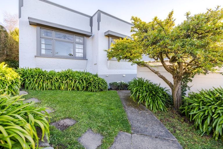 Photo of property in 15 Mataora Road, Kenmure, Dunedin, 9011