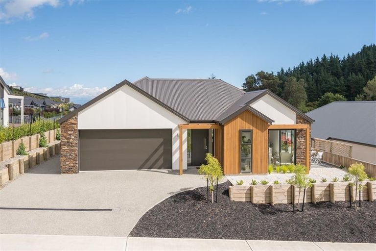 Photo of property in 6 Old Farm Road, Stoke, Nelson, 7011