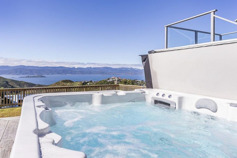 Photo of property in 6 Nagpur Terrace, Broadmeadows, Wellington, 6035