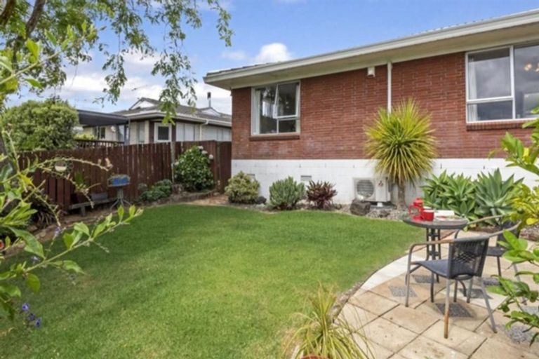 Photo of property in 1/17 Liam Place, Half Moon Bay, Auckland, 2012